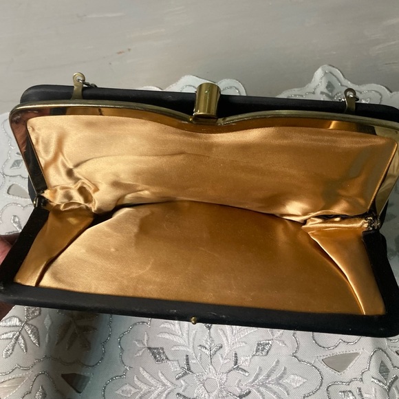 ANDE’ SATIN VINTAGE EVENING CLUTCH/ HANDBAG - Picture 3 of 5